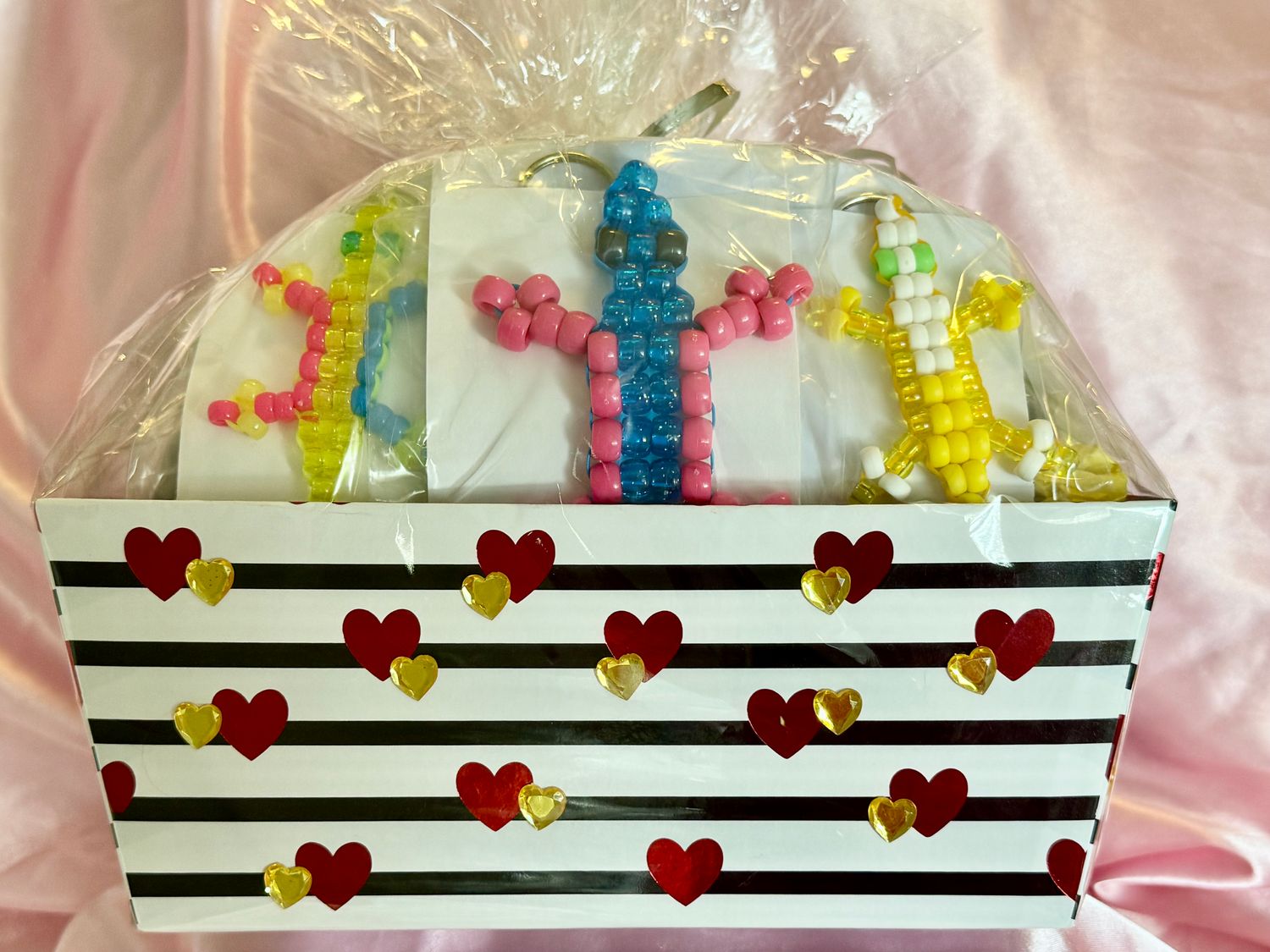 Lucky Lizard Send-A-Smile Basket - Hug Design