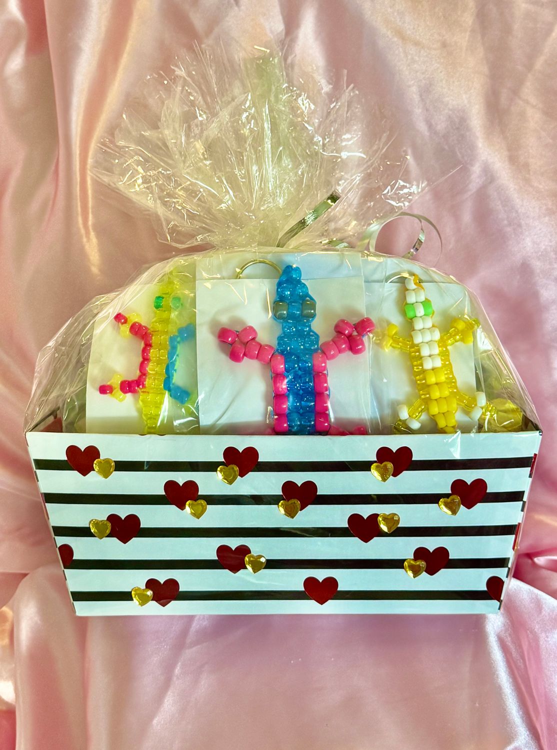 Lucky Lizard Send-A-Smile Basket - Hug Design