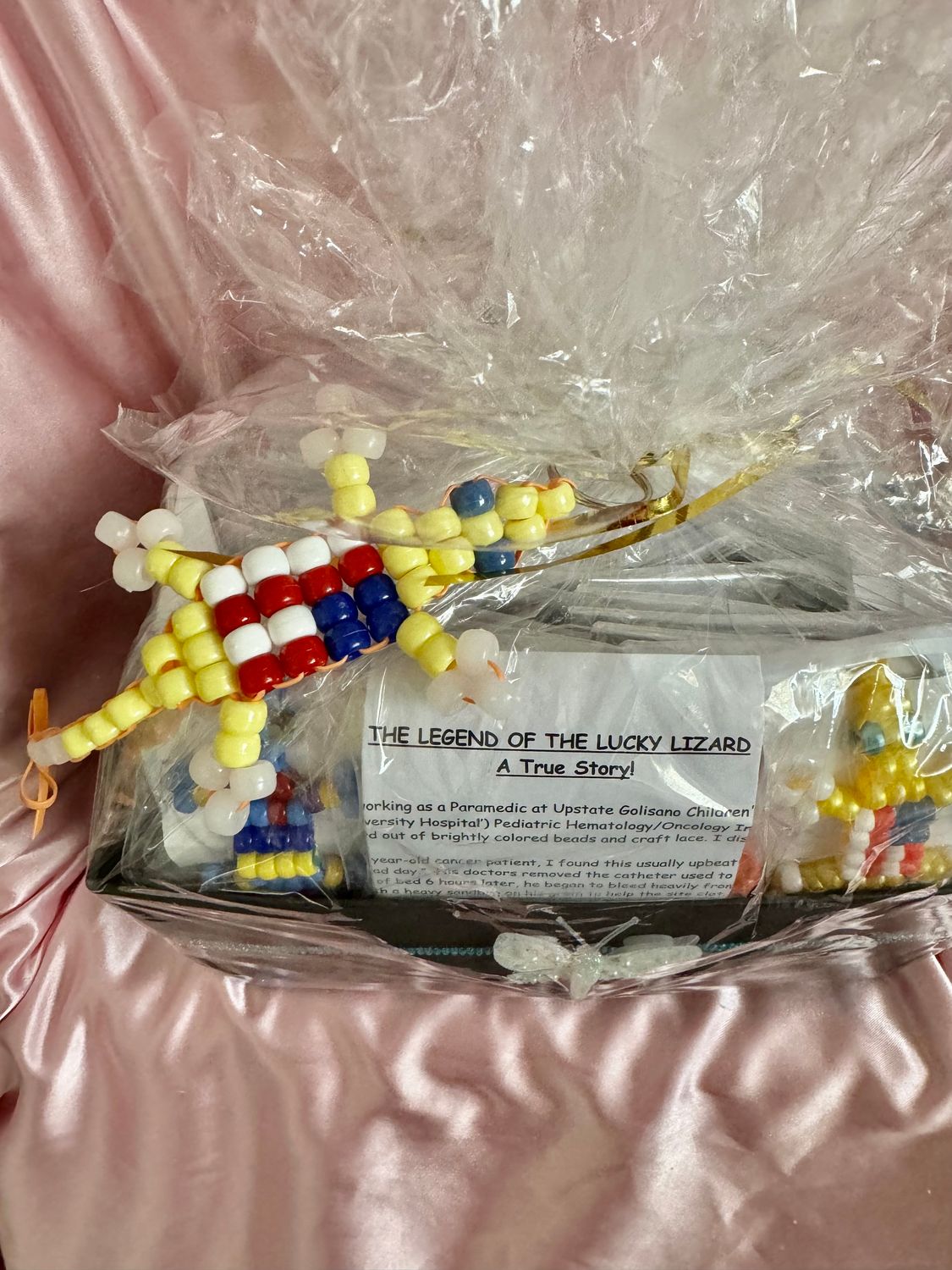 Lucky Lizard Send-a-Smile Basket - Allies &amp; American Flag Design