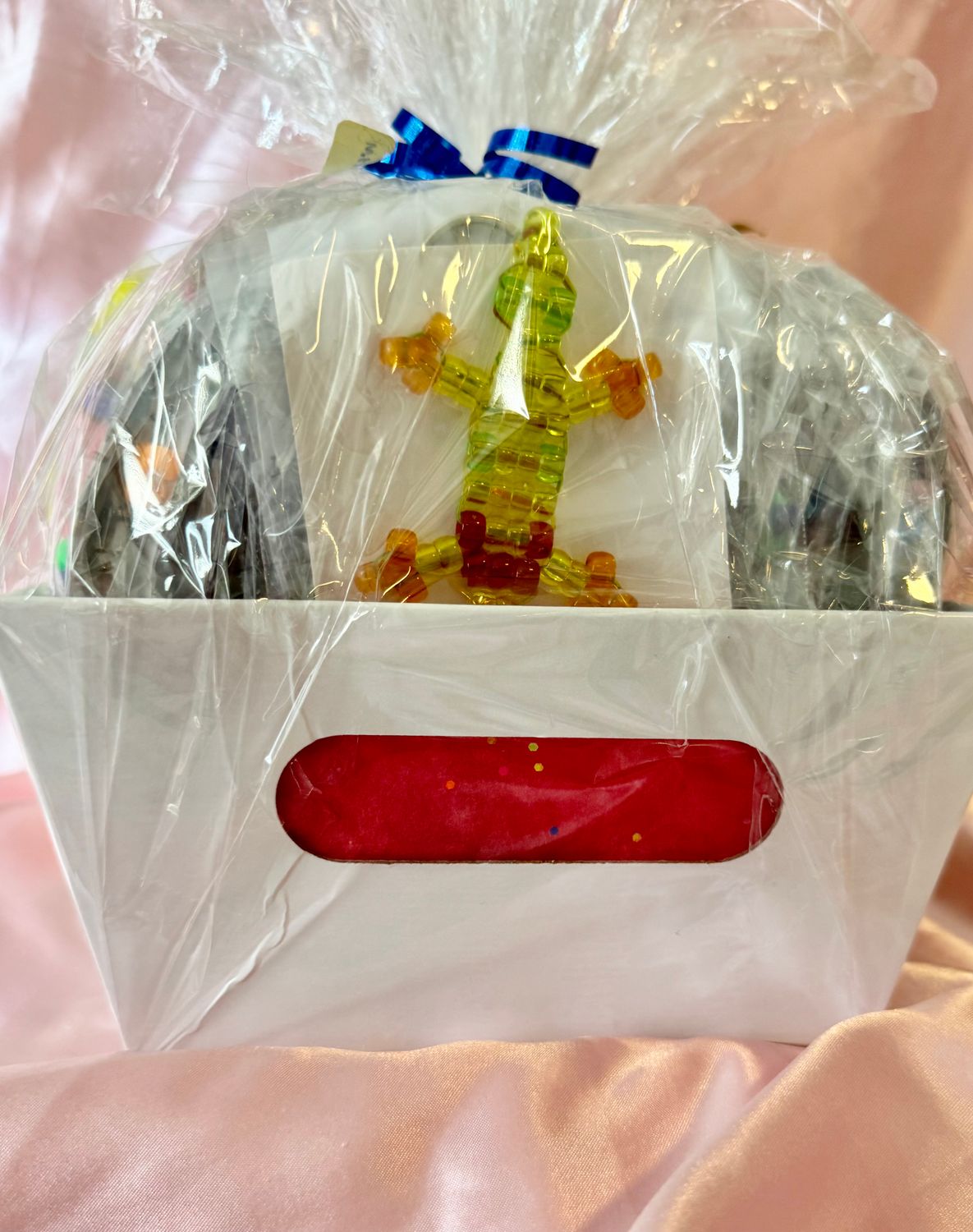 Lucky Lizard Send-A-Smile Basket- Smile Design