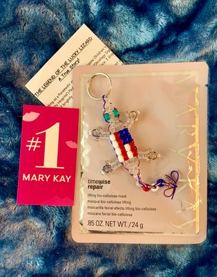 Lucky Lizard &quot;Honor Your Masked Heroes&quot; Gift Set Featuring a Mary Kay Timewise Repair Lifting Bio-cellulose Mask