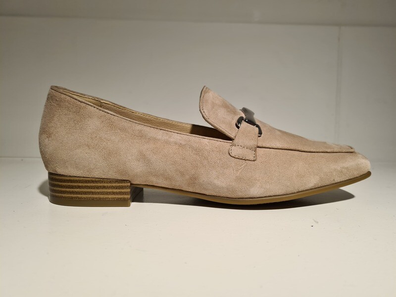 Caprice Mocassin suede  / 24206 Sand
