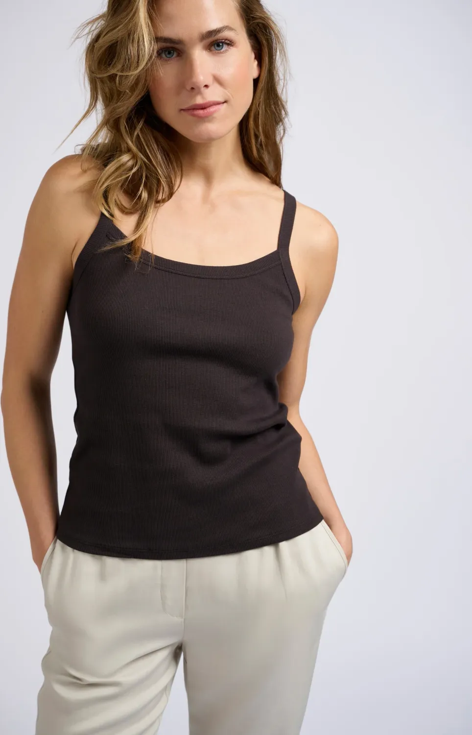 YAYA Singlet Rib Cotton / 01-729030-406 LICORICE BLACK