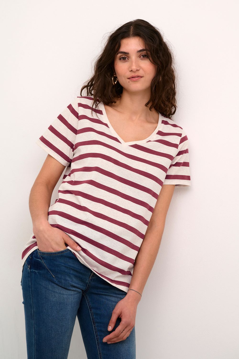 Cream Tee v-Neck Stripe / 10613369 Red Melange Stripe