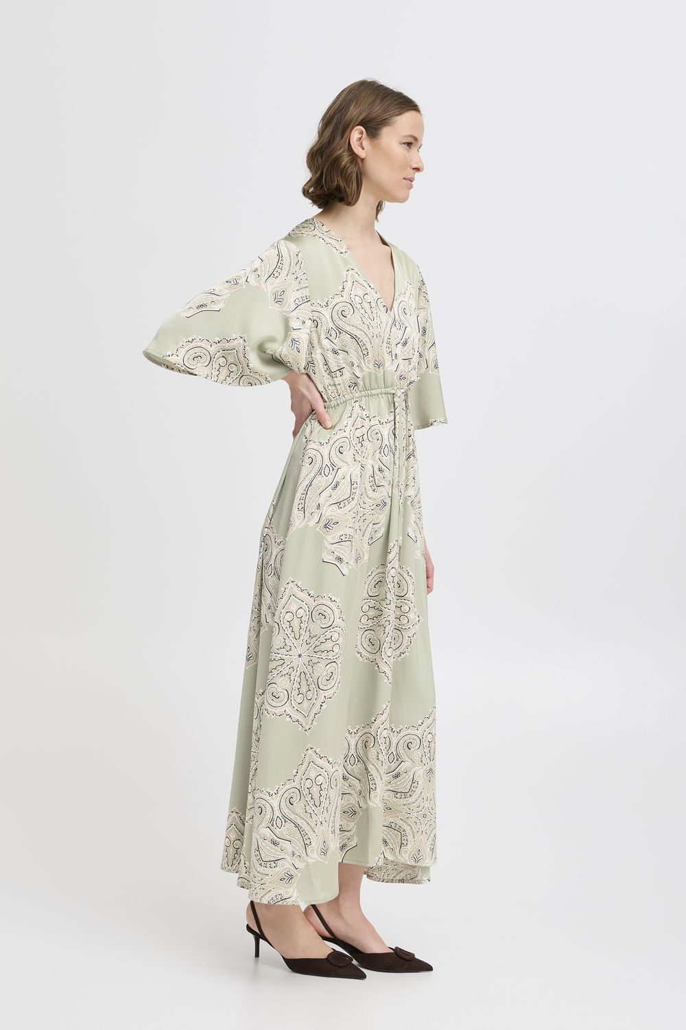 B.Young Dress Maxi Satinlook / 20816805 Tea Paisley Mix