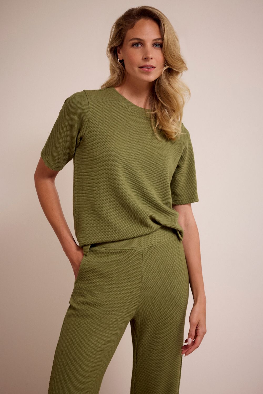 E01-17-401 Moss