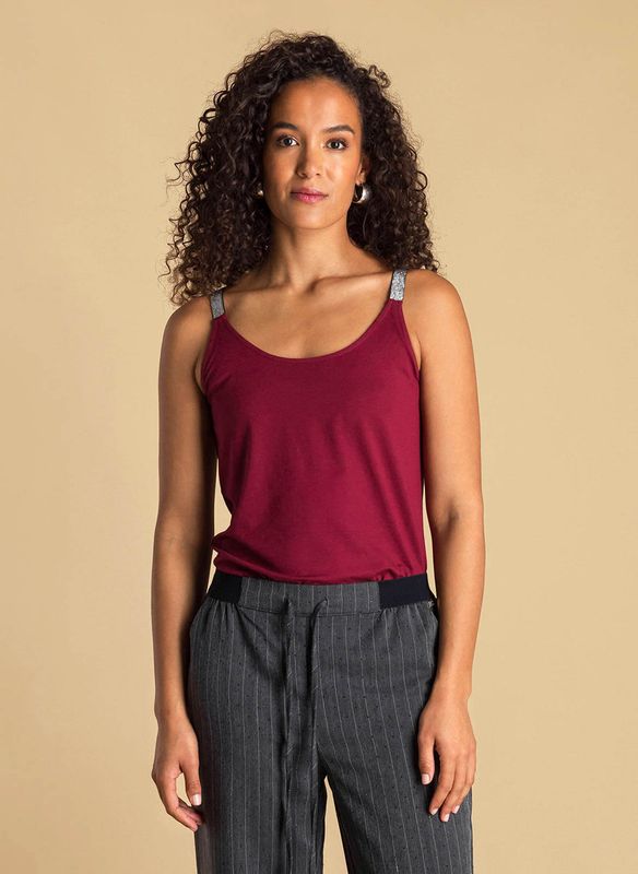 Ivy Beau Top Glitter detail/ 4201047 Dark Red