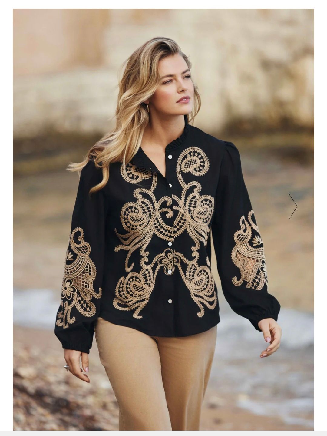 C&amp;S Blouse Embroidered/ 25NXC01 Black/Light Camel