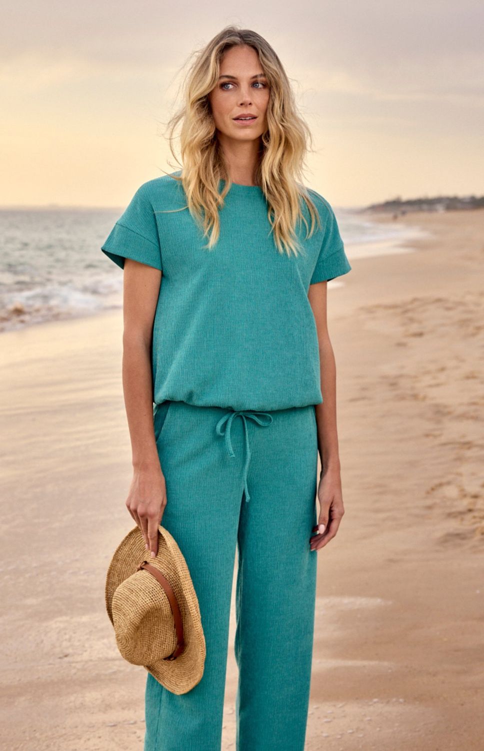 Tramontana Top Crinkle / K01-20-403 Deep Aqua Blue