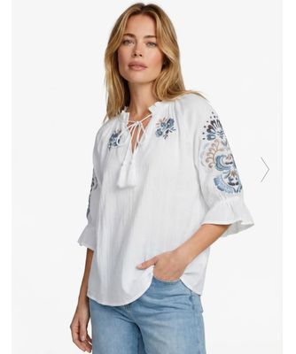 C&amp;S Top / 26ZFBC02 Offwhite/Cornflower Blue