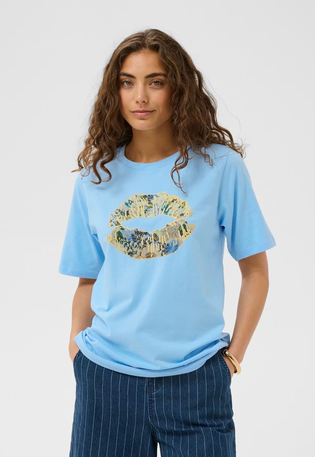 Culture DK Tee Kiss / 50113202 Powder Blue