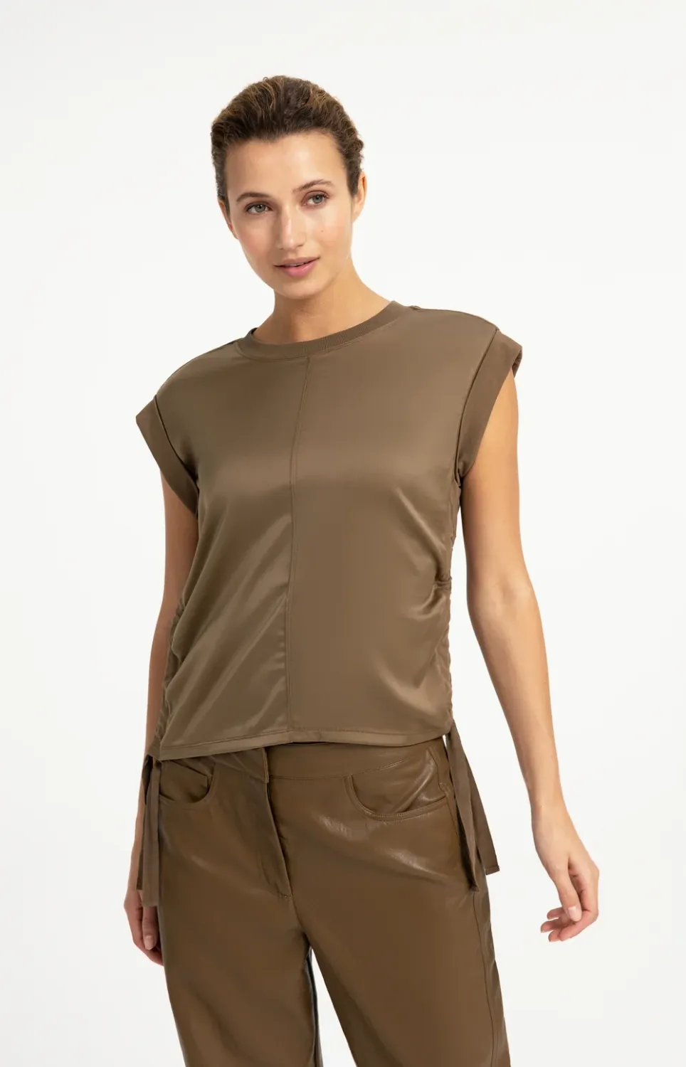 YAYA Top Satinlook / 01-709405-608 TEAK BROWN