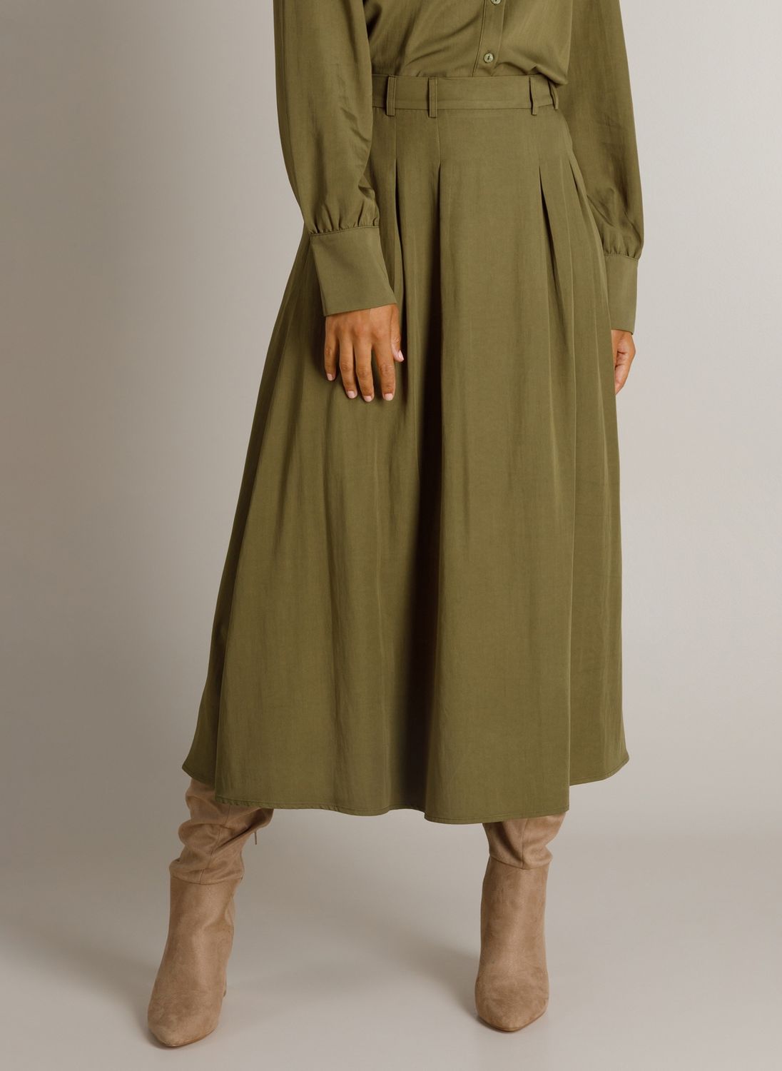 4201171 Green