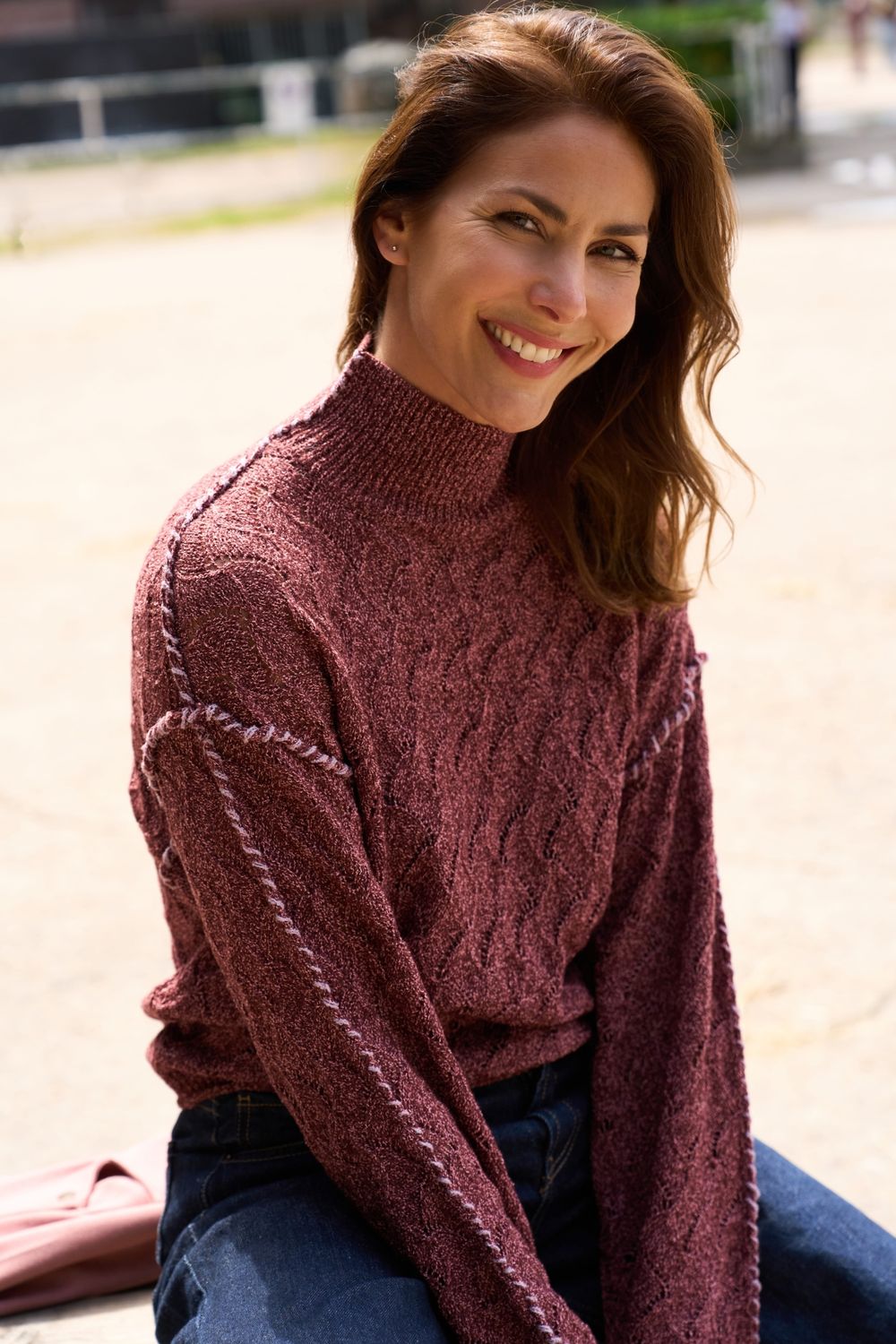 26W-U361-01 Seasonab Cab.Red-Blch.Mauve