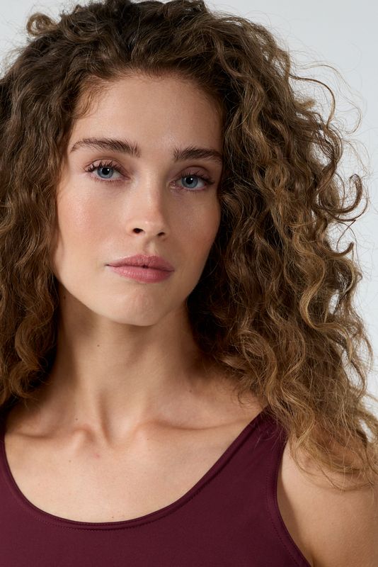 Tramontana Top / Q01-21-402 Pomegranate