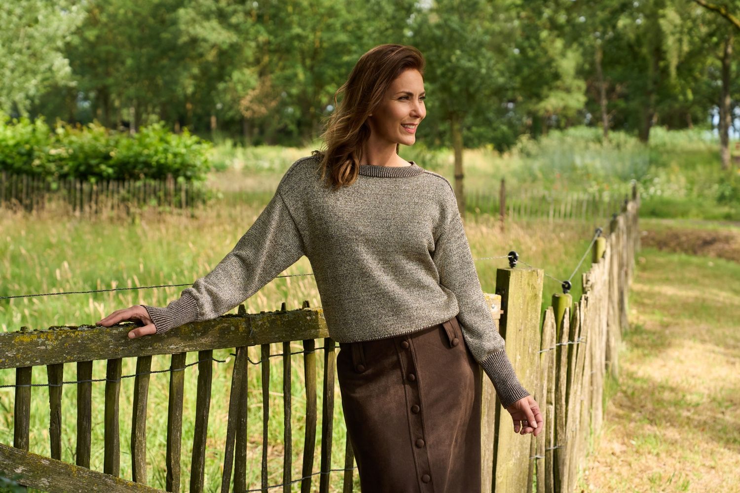 26W-U308-01 Seasonab Downtown Brown
