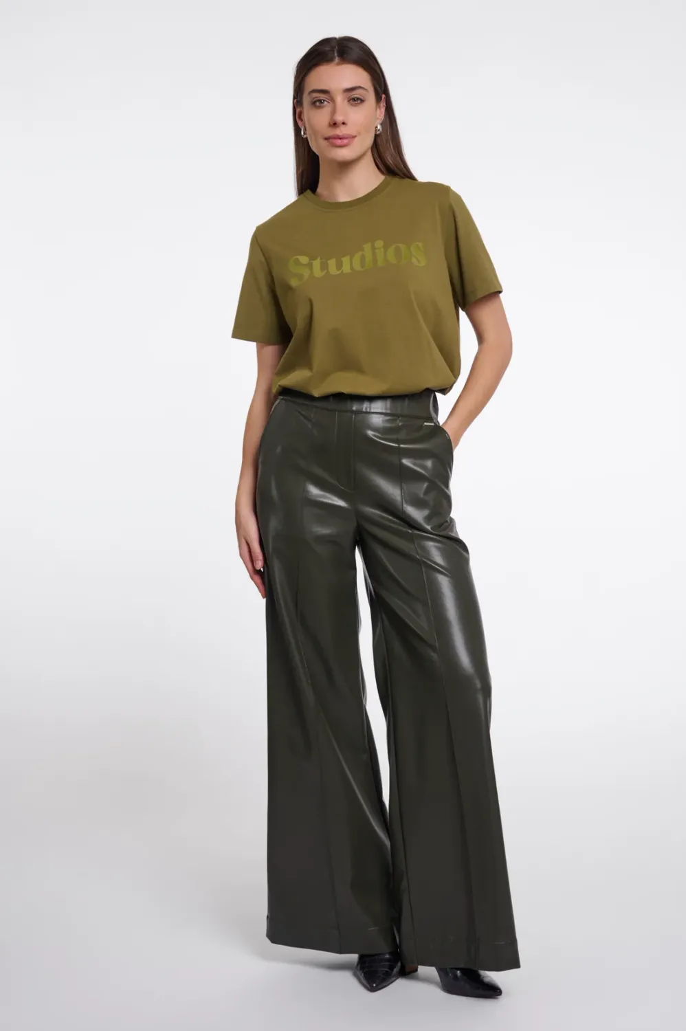 ThereseRegular.75026 hunter green