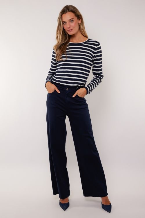 26VNG02 Dark Sapphire