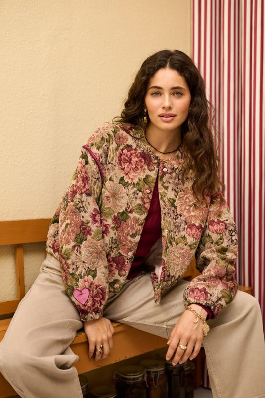 Cream Jacket Vintage Flowers / 10615287 Vintage Roses