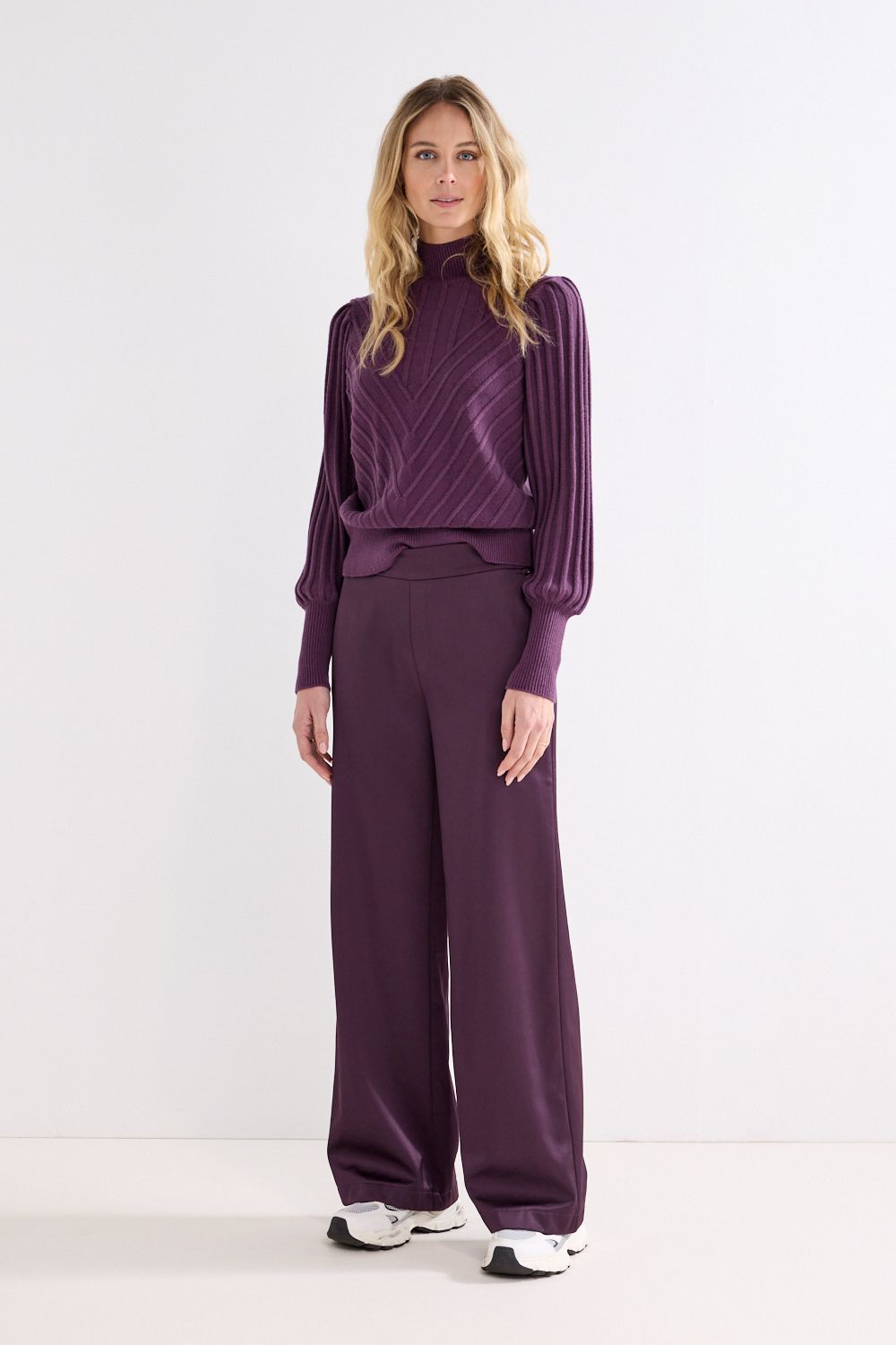Tramontana Pants Satinlook/ C14-22-101 Aubergine Noir