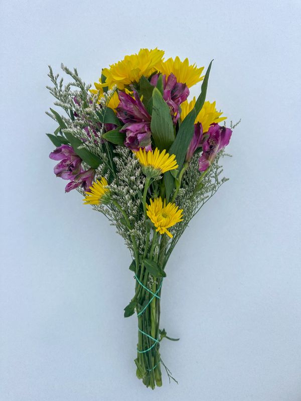 Seasonal Mini Bouquet of Flowers