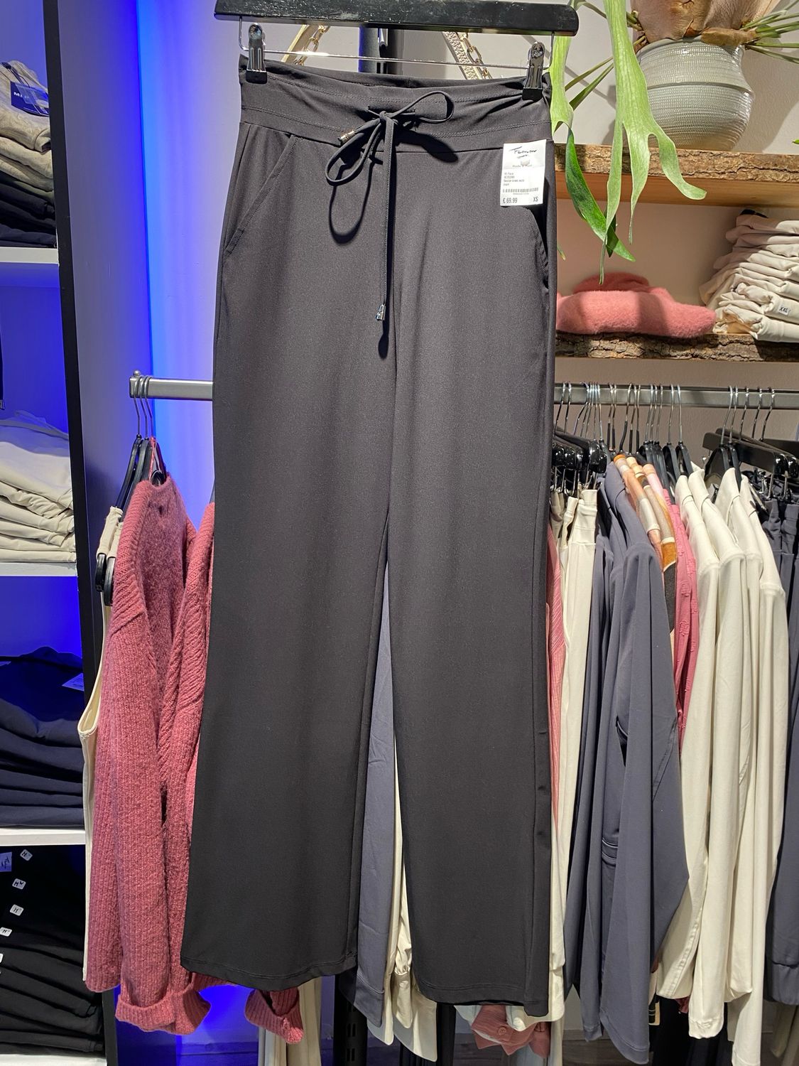 Mi Piace202136 Recht zwart