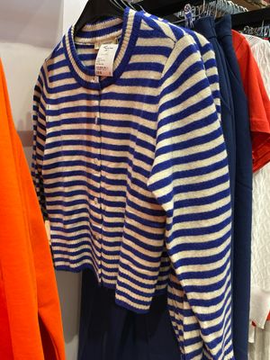 Peppercorn Fabienne short card. Navy Peony stripe PC 8154