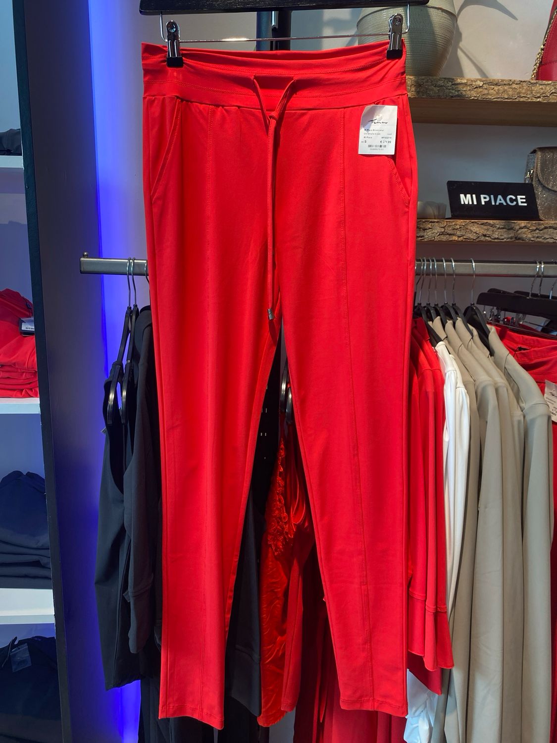 Realize Smalle broek rood MP 202016