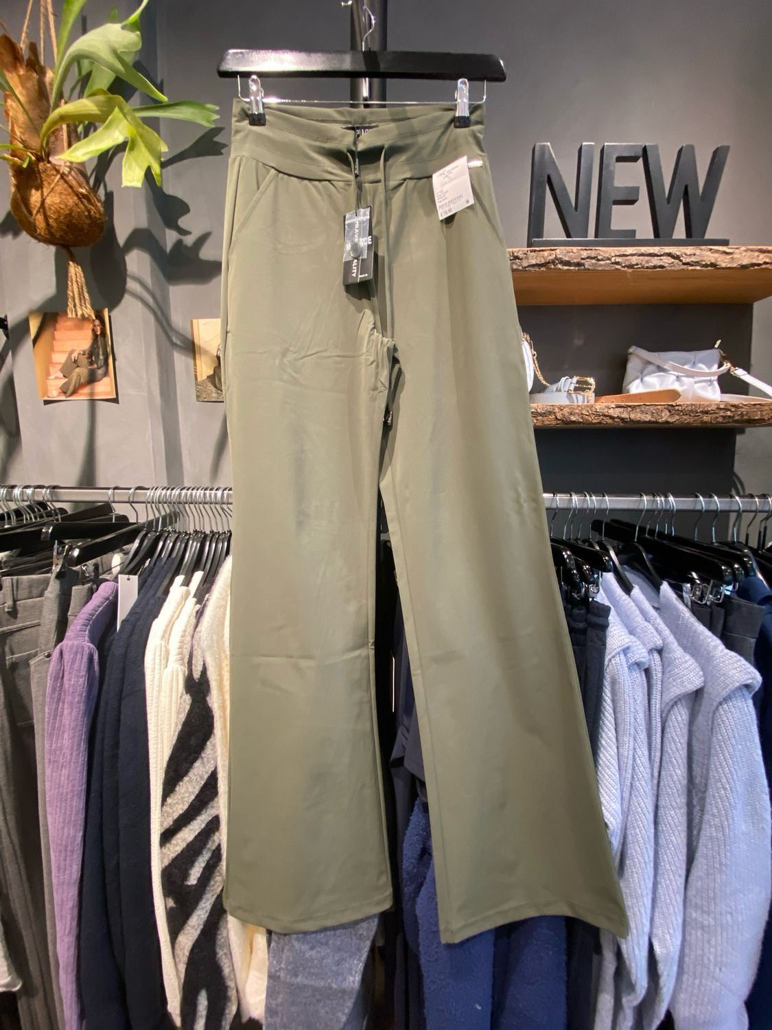 Mi Piace Broek Straight Deep Depth MP202136