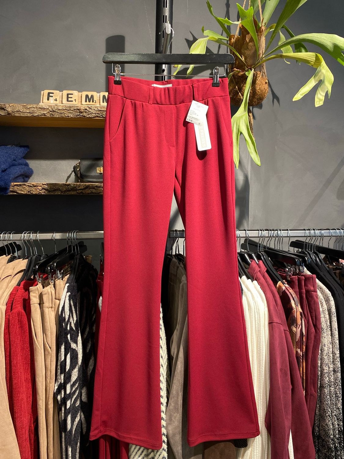 Rene Freres Flair scuba crepe Bordeaux Freres Ariana 610-198