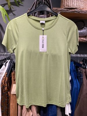 IN FRONT Nina t-shirt Apple green 14312
