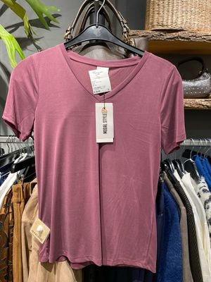 In Front Nina t-shirt V-neck Red Wine 14919