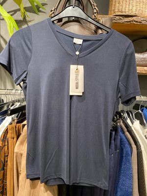 IN FRONT Nina t-shirt V-neck Navy 14919