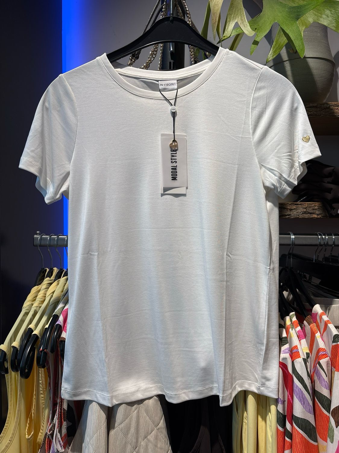 IN FRONT Nina t-shirt White 14312