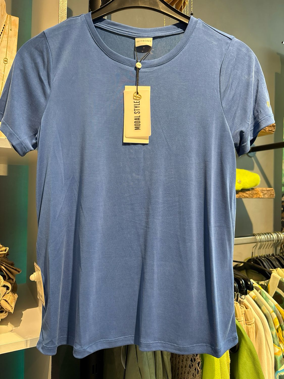 IN FRONT Nina t-shirt Blue sea 14312