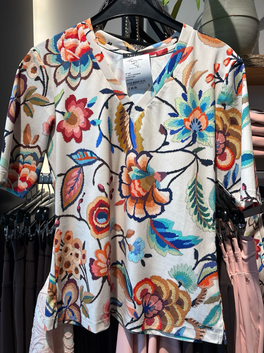 Mi Piace T-Shirt V Embroidered Multicolour MP202271EBPT