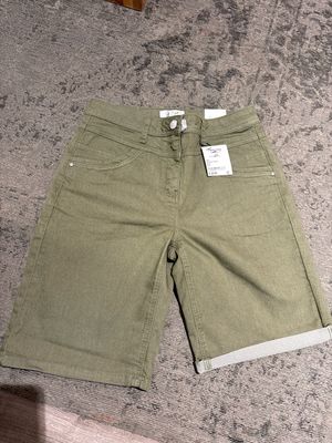 Gafair Bermuda 8' Rolled Khaki Grace Gafair Bermuda 8' Rolled Khaki Grace