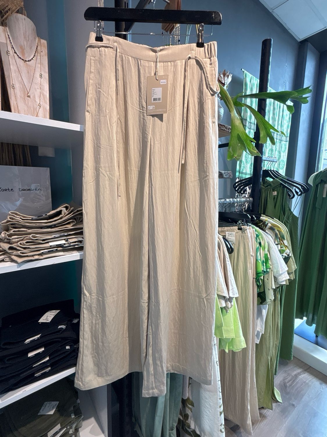 Peppercorn PC8810 wijde pantalon Fog Sand PCOpal Pant