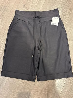Fiori 251016 Black Short Fiori 251016 Black Short