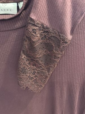 Kaffe KAomi Turtleneck T-Shirt Fudge 10511001 Kaffe KAomi Turtleneck T-Shirt Fudge 10511001