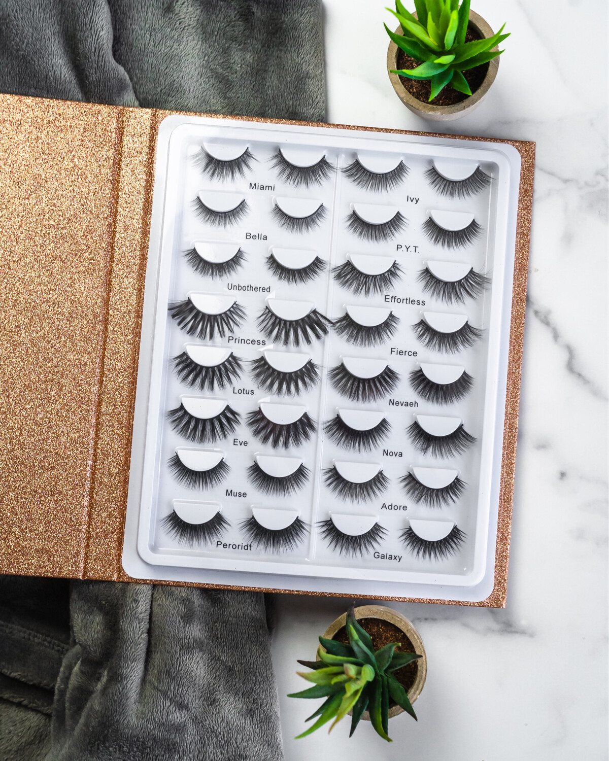 Forever Flawless Lash Book