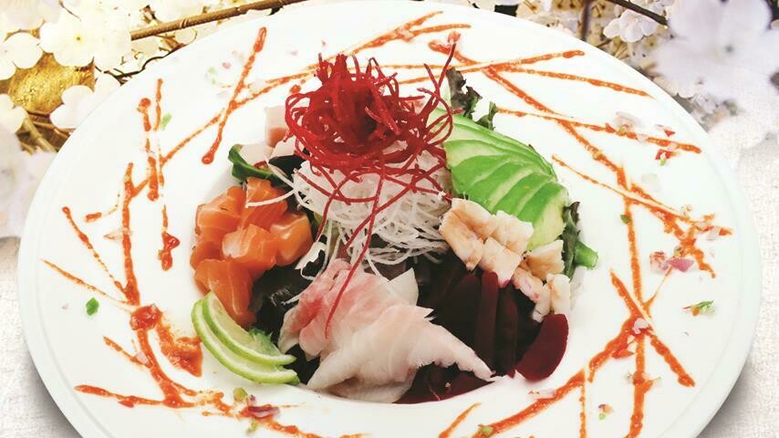 Spicy Assorted Sashimi Salad
