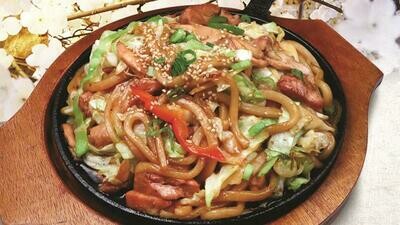 Yaki Udon (Stir-fried thick noodle)