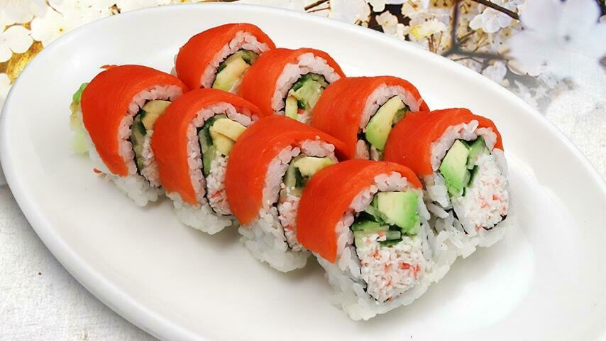 Smoked Salmon Roll