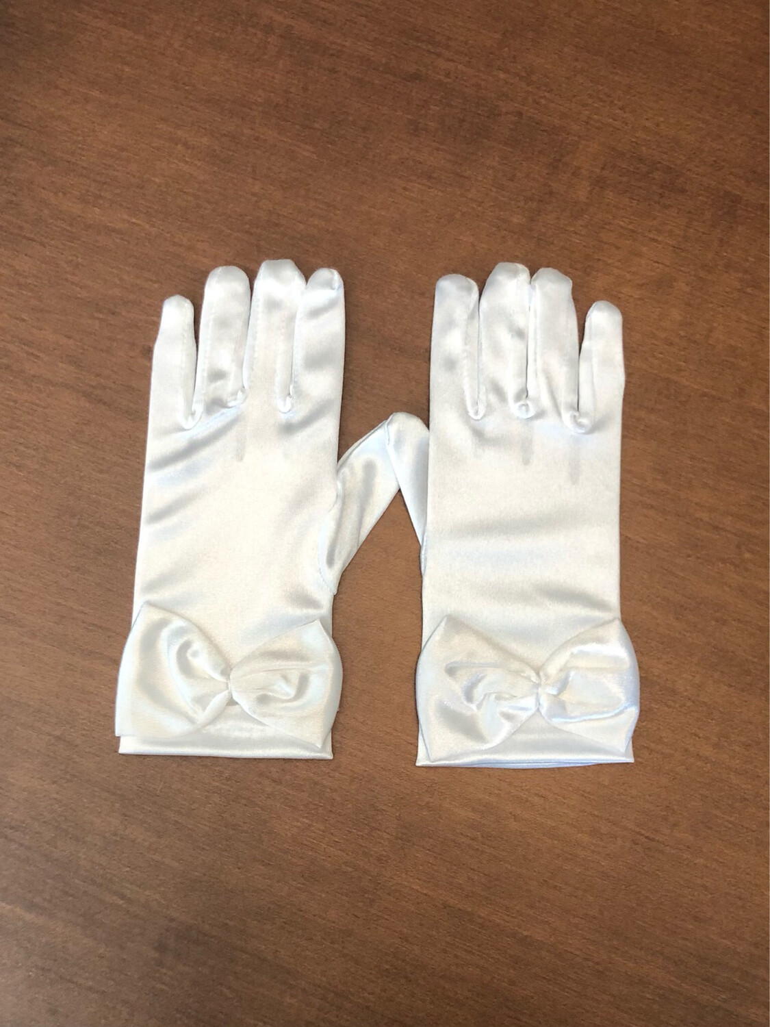 White Communion Gloves w/ Bow
