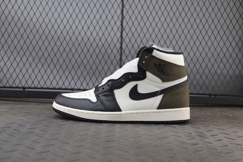 Air Jordan 1 Retro High Dark Mocha