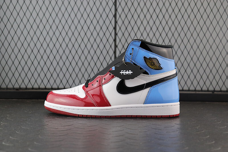 Air Jordan 1 Retro High Fearless UNC Chicago