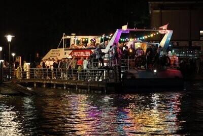 "Müritz in Flammen" ab/ an Waren Steinmole 21.06.2025, 18:30 Uhr