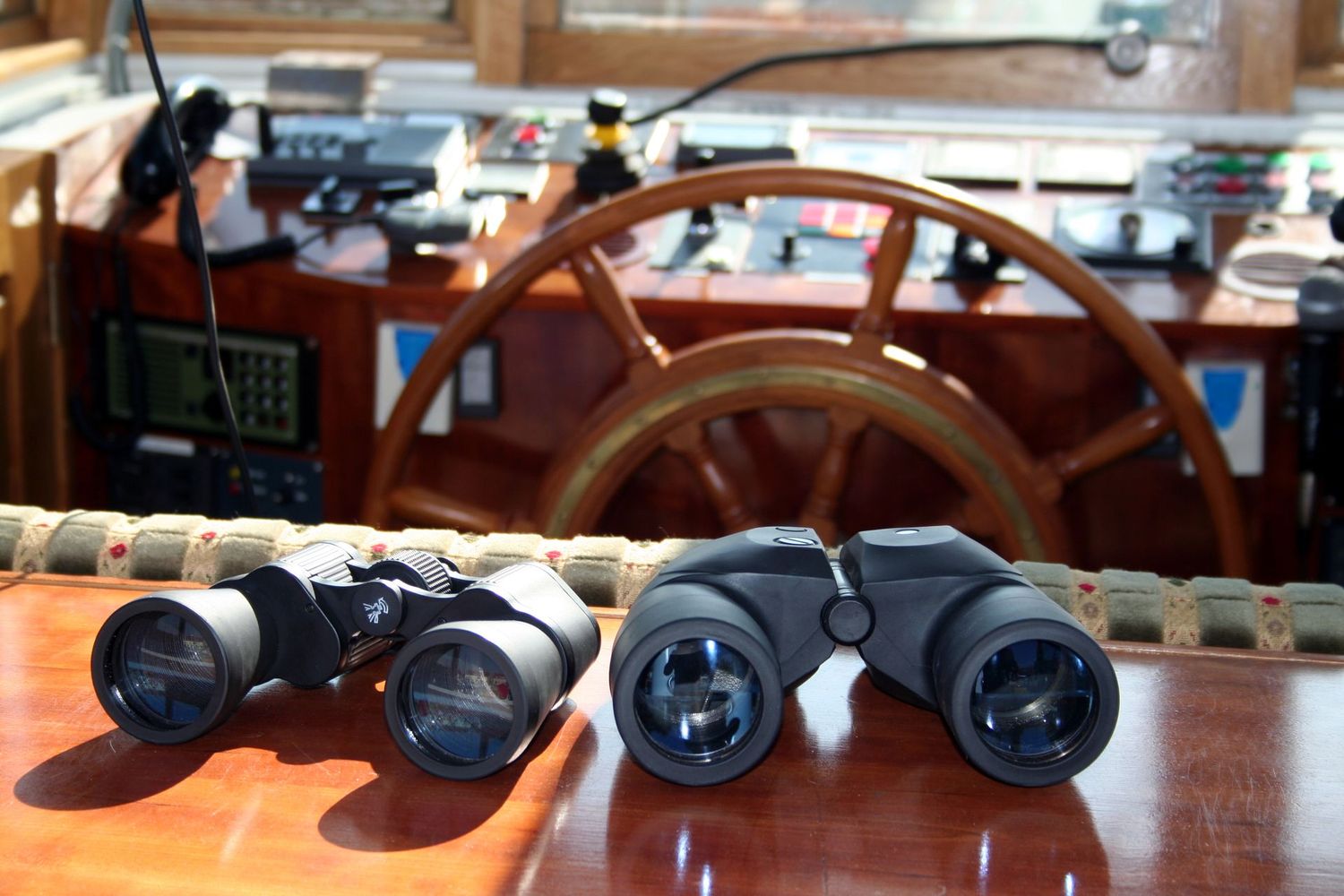 ab/an Waren Stadthafen "4 Seen- & Kanalfahrt zum Fleesensee" von 11:00 - 13:00 Uhr