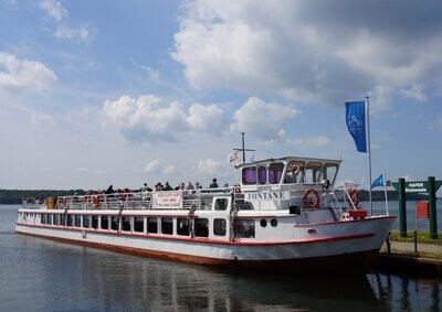 Ab/an Waren 4 Seen- & Kanalfahrt zum Fleesensee von 12:15-14:30 Uhr